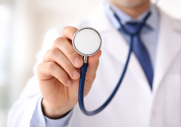 Порцию энергии, смешать, но не взбалтывать – о вреде энергетиков для здоровья.